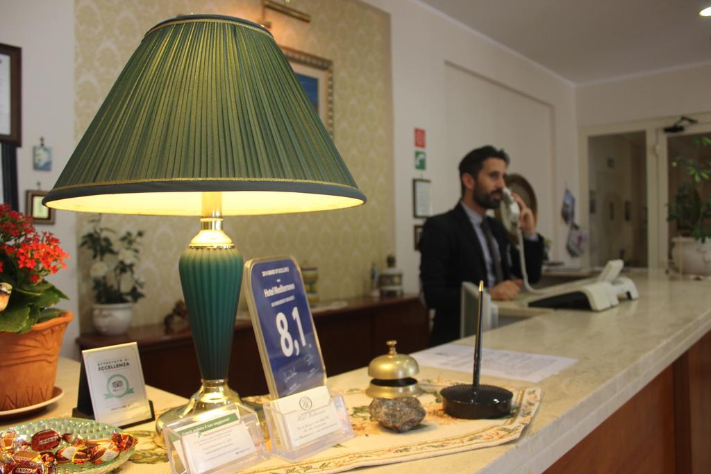 Hotel Mediterraneo Чефалу Екстериор снимка