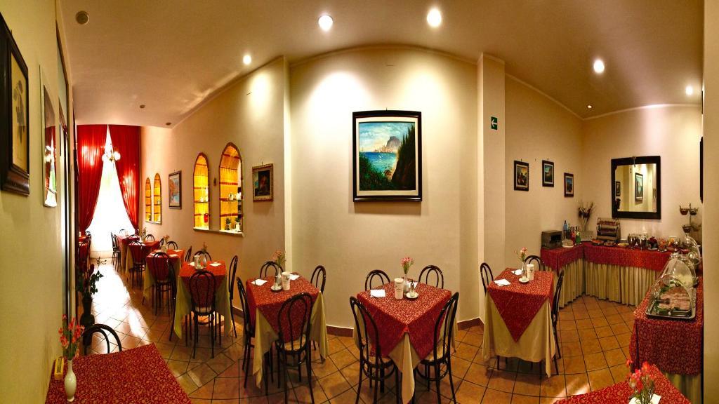 Hotel Mediterraneo Чефалу Екстериор снимка