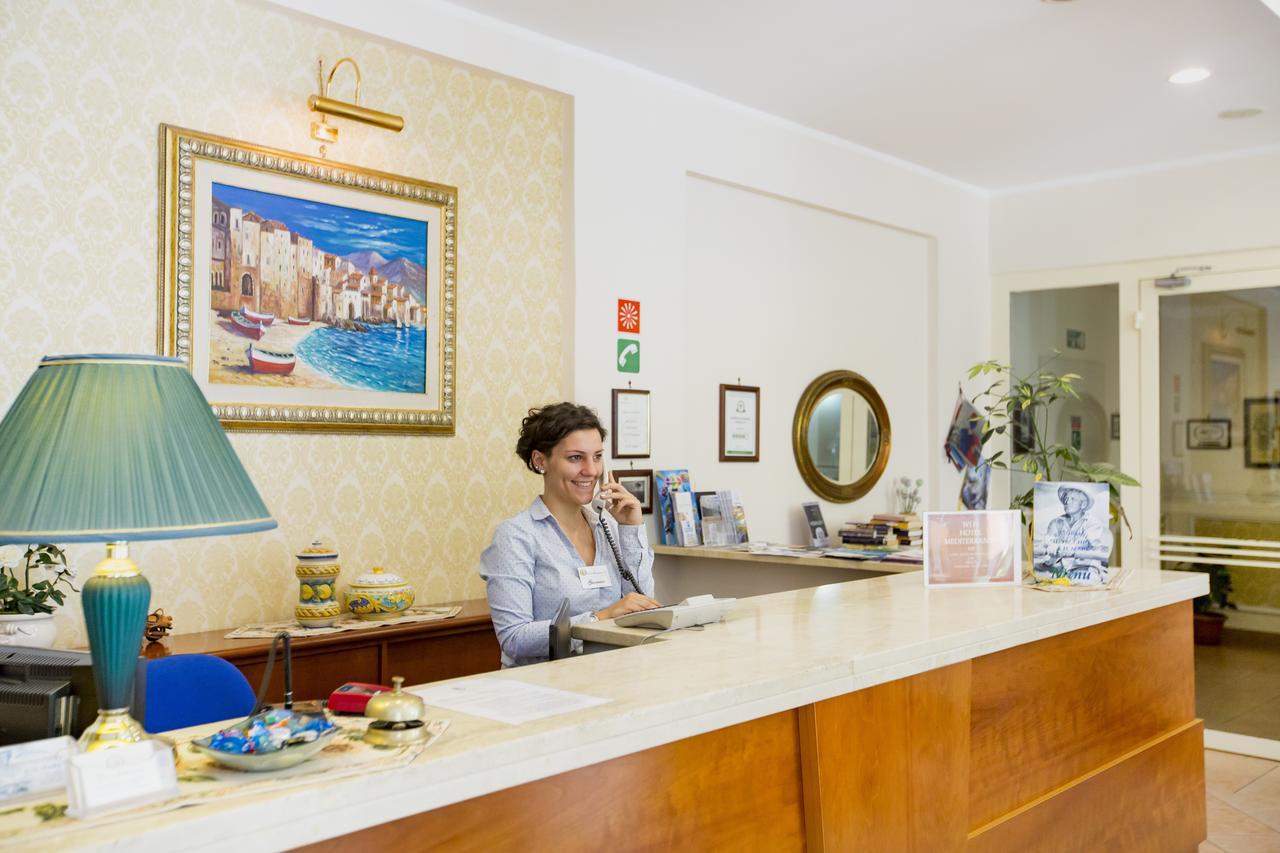 Hotel Mediterraneo Чефалу Екстериор снимка