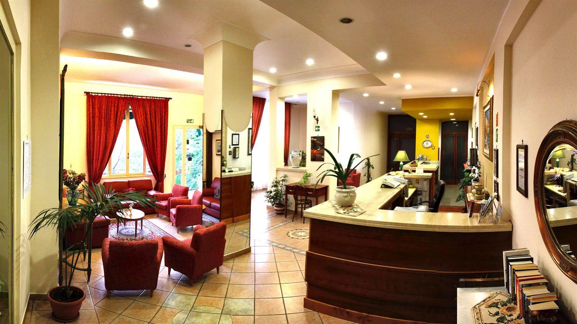 Hotel Mediterraneo Чефалу Екстериор снимка