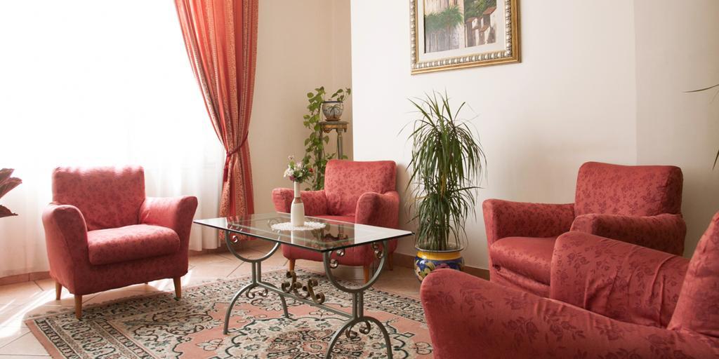 Hotel Mediterraneo Чефалу Стая снимка